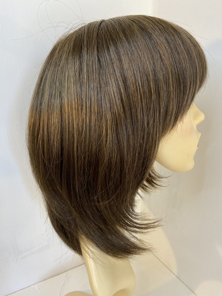 Brown designer bob. Brls744