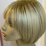 Shiny blonde rooted short wig. Bblms285