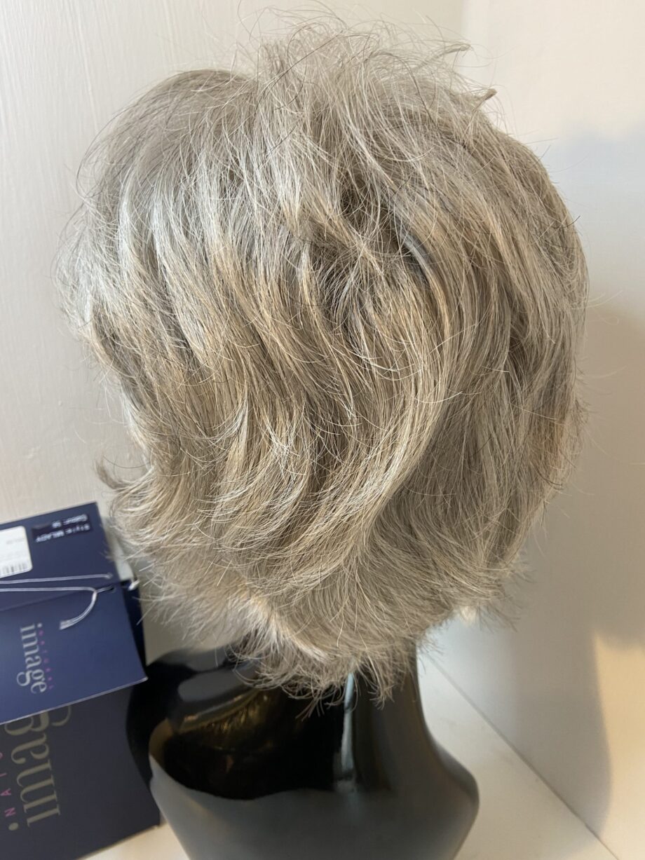 Platinum grey wig. Bgmw267