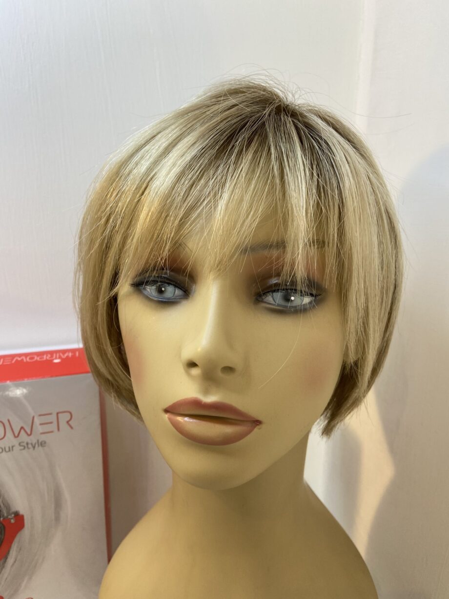 Designer blonde rooted wig. Bblss280