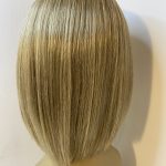 Shiny blonde wig. Blms5163