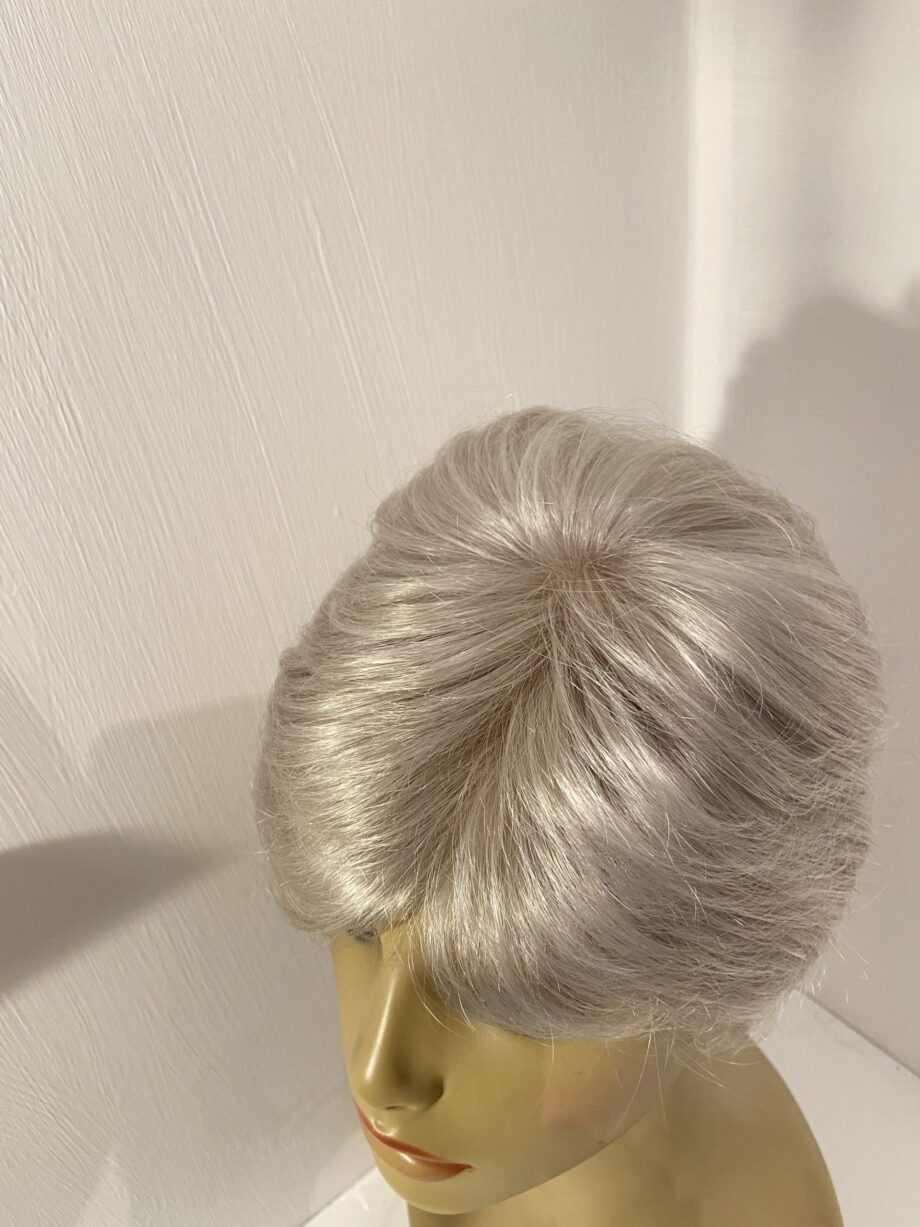 Stylish silver grey soft cap wig. Gsw736