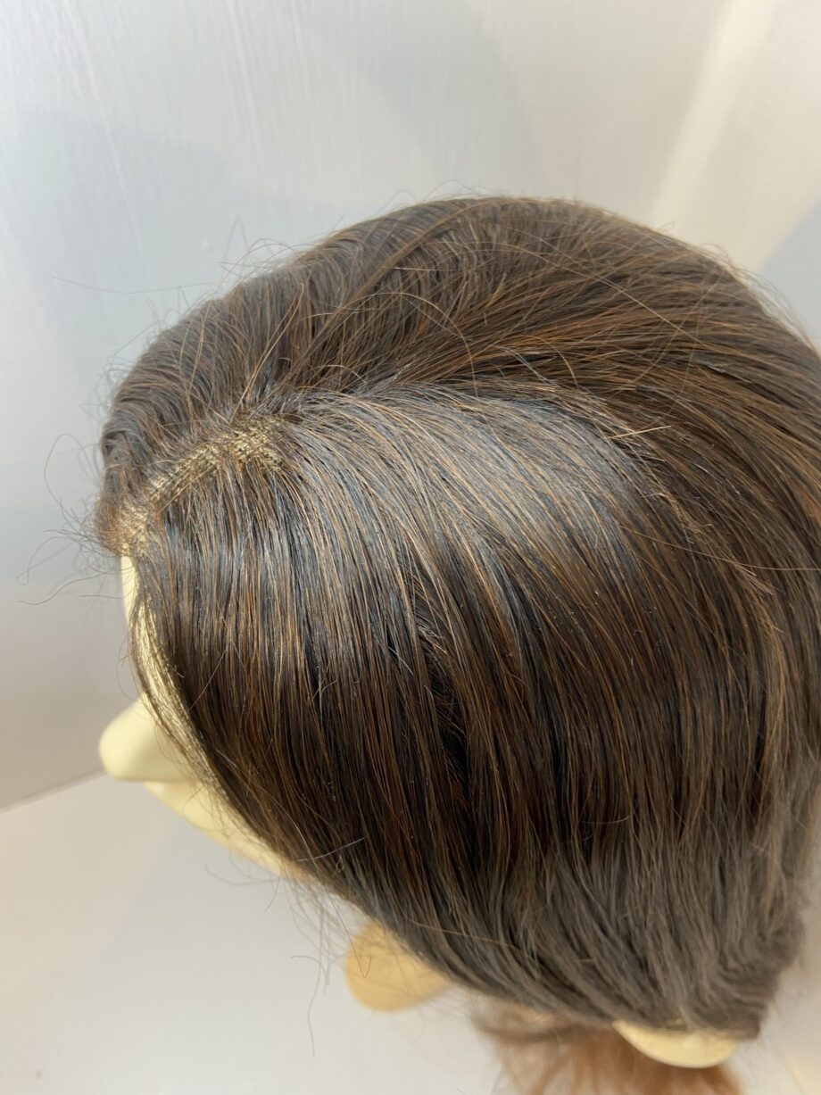 Very long brown wig. Brls5156