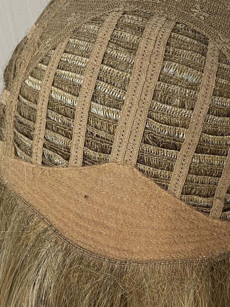 Blonde mid length wig. Blms5173