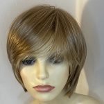 Blonde highlighted wig. Blms5166