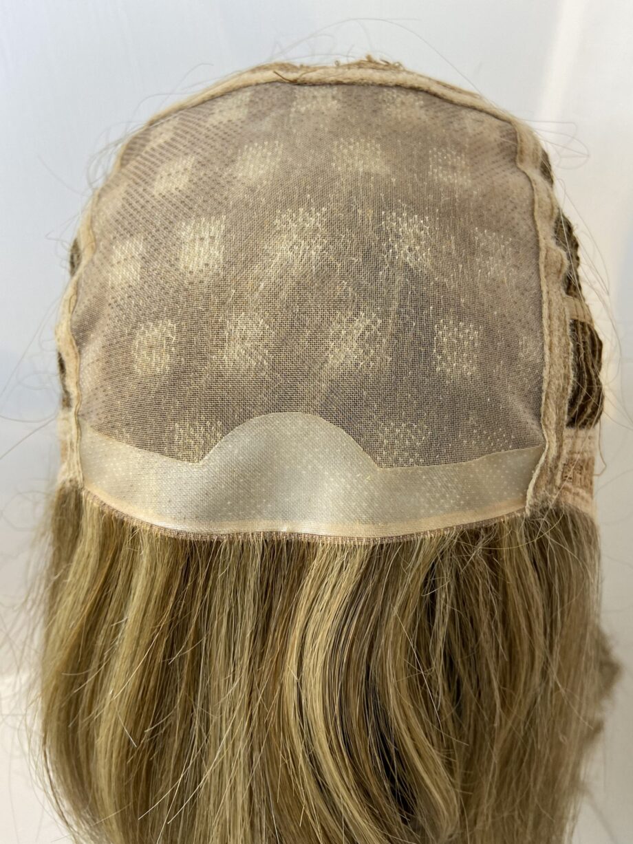 Extra long Noriko blonde wig. Blls8023