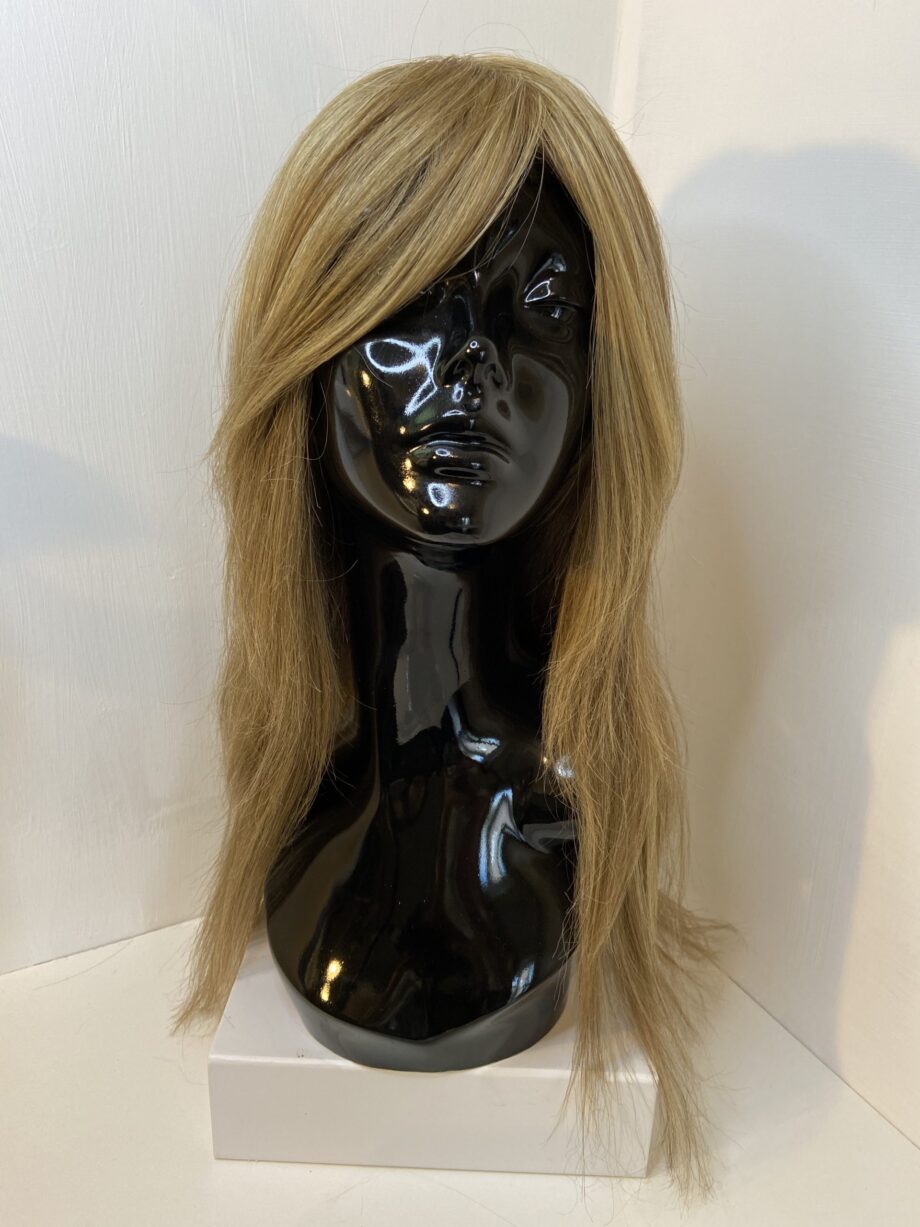 Extra long Noriko blonde wig. Blls8023