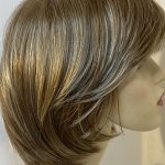 Blonde highlighted wig. Blms5166