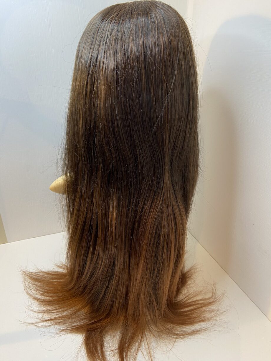 Very long brown wig. Brls5156