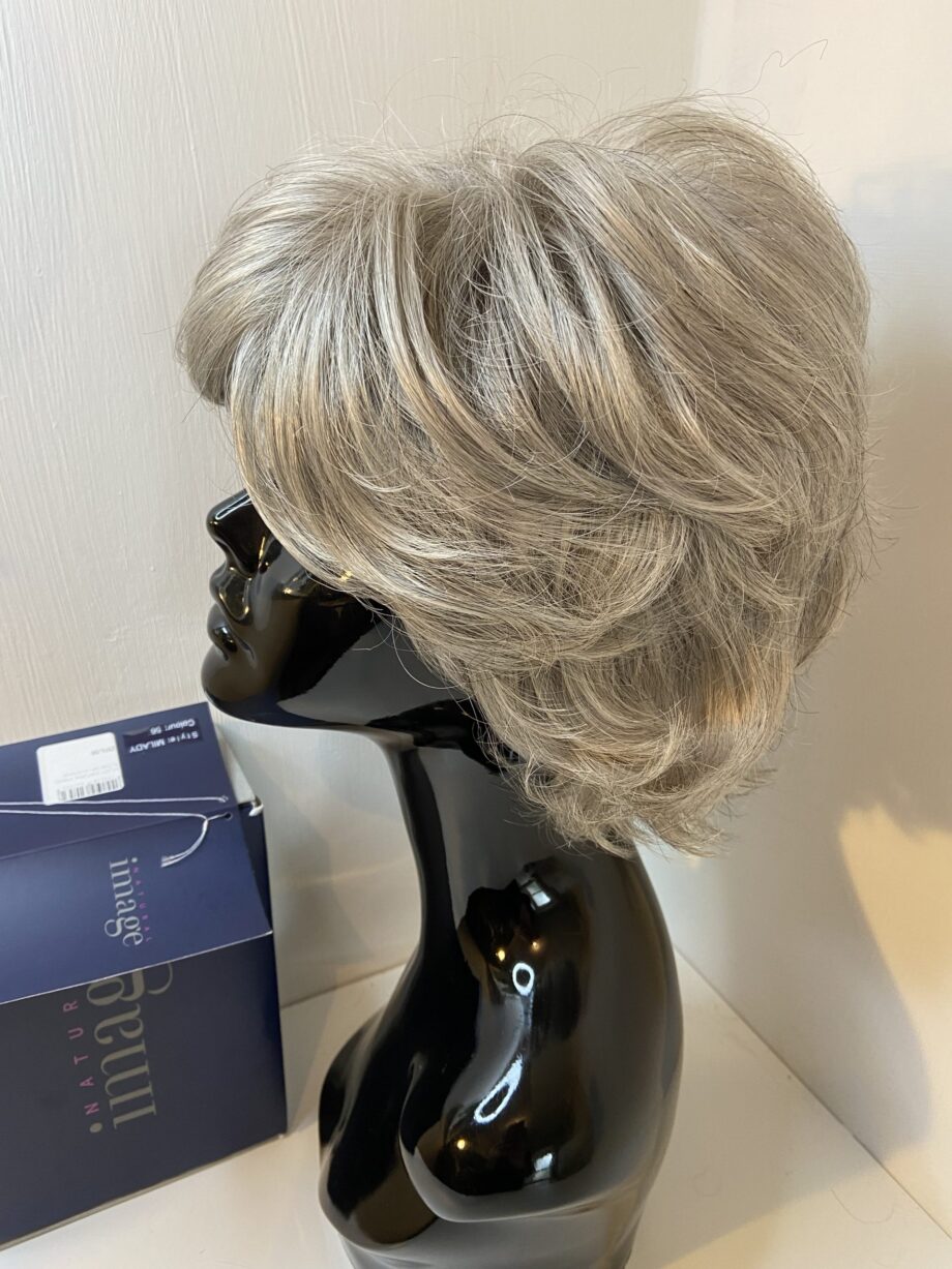 Platinum grey wig. Bgmw267