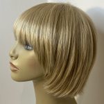 Light blonde shiny wig. Blms5174
