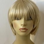 Light blonde shiny wig. Blms5174