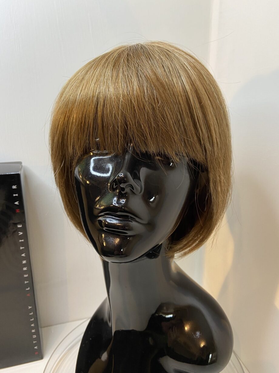 Stylish brown wig. Bblms277