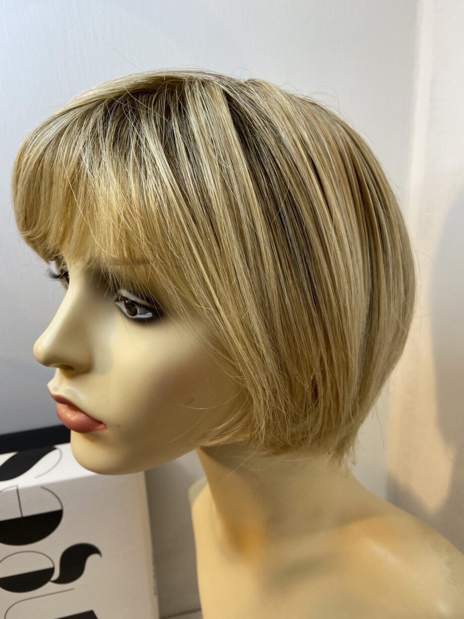 Soft cap blonde rooted wig. Bblss281