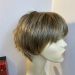 Sandy mix stylish short wig. Bblms282