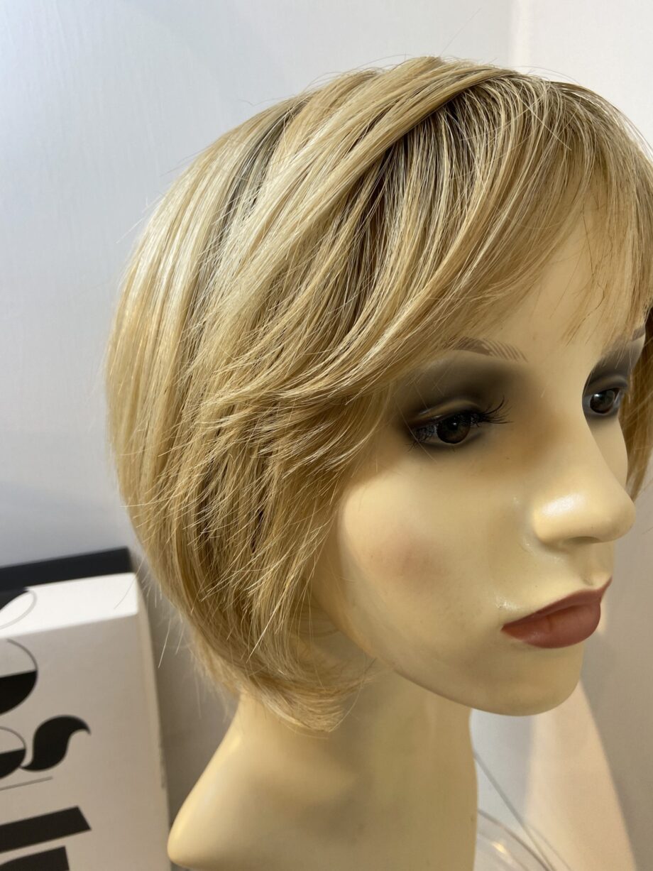 Soft cap blonde rooted wig. Bblss281