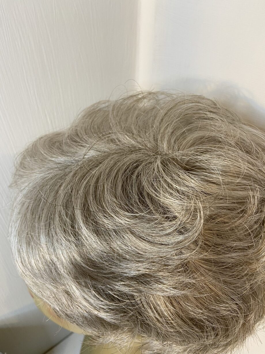 New platinum grey boxed wig. Bgsw266