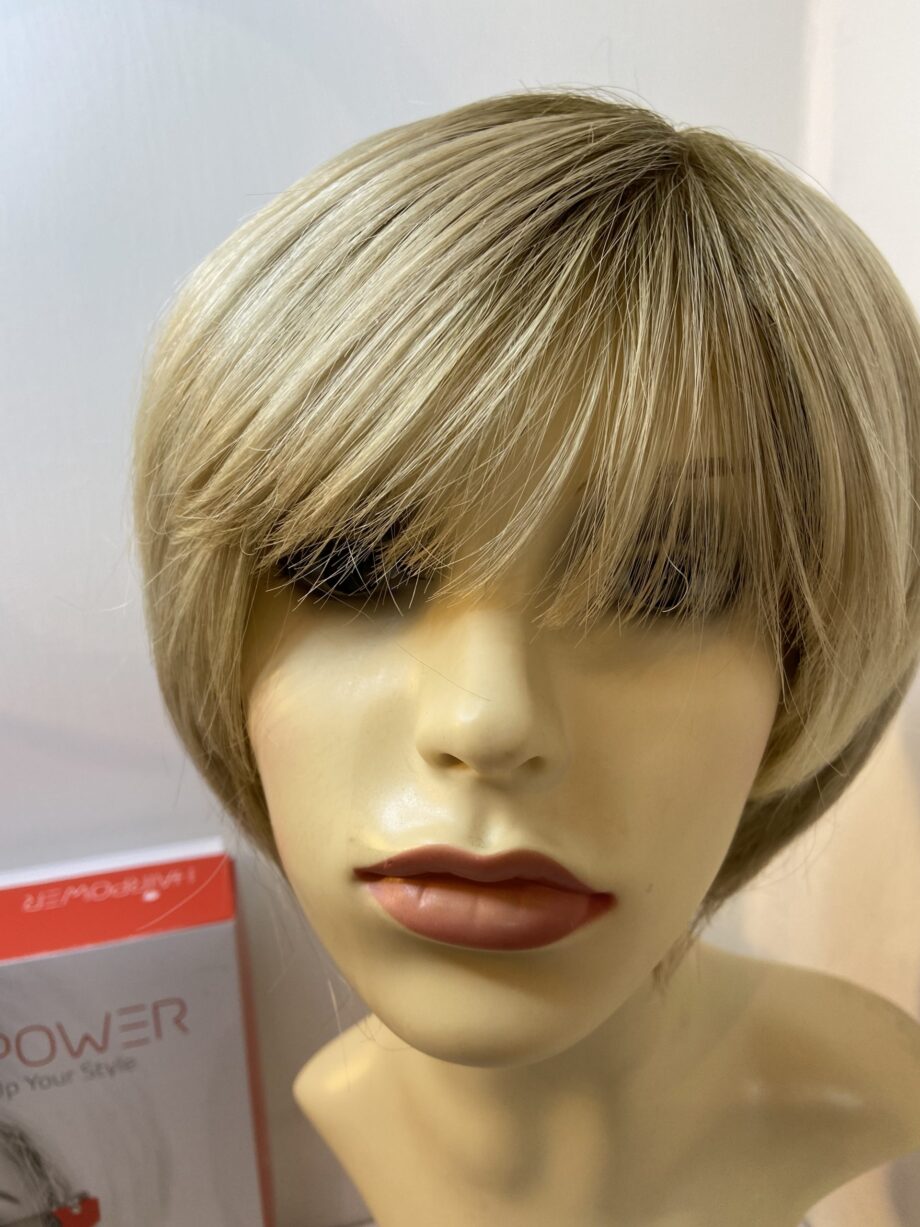 Rooted blonde wig. Bblms284