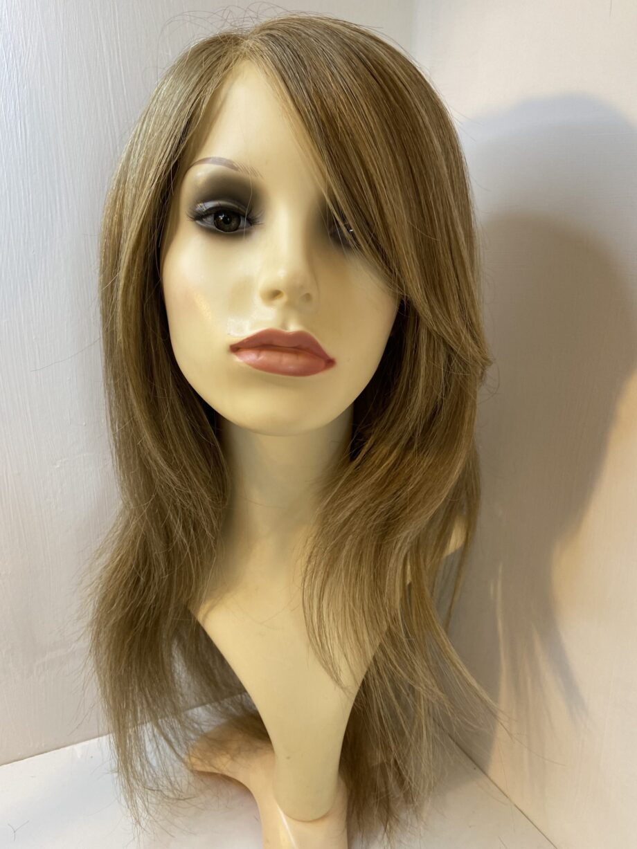 Stunning long blonde wig. Blls738
