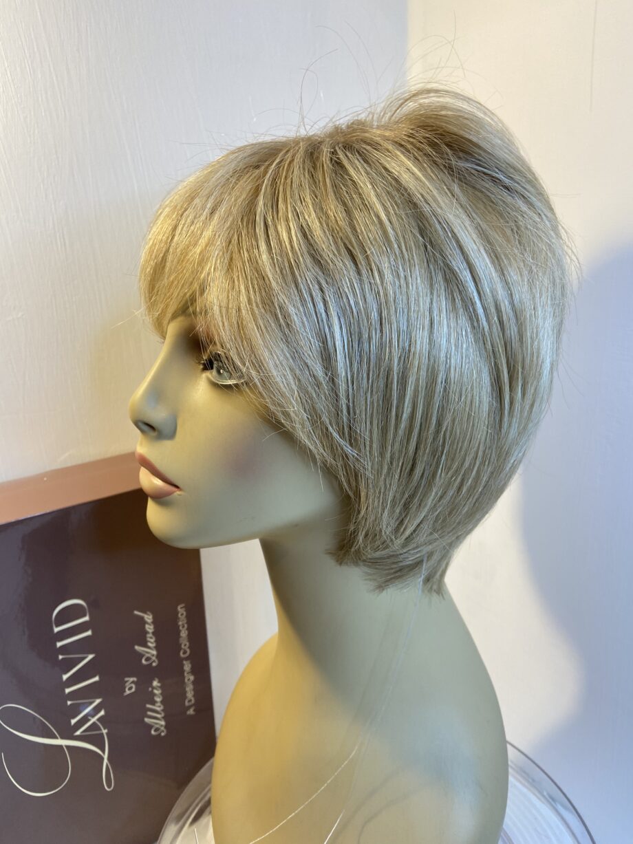 New blonde soft cap wig. Pplblms467