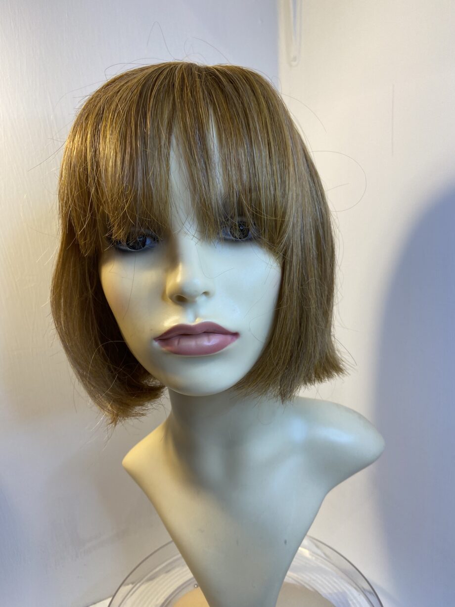 Reddish blonde stylish wig. Pplblms461