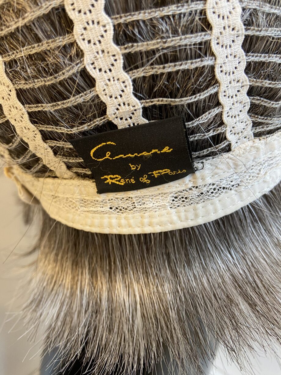 Silver stone short designer wig. Bgss292
