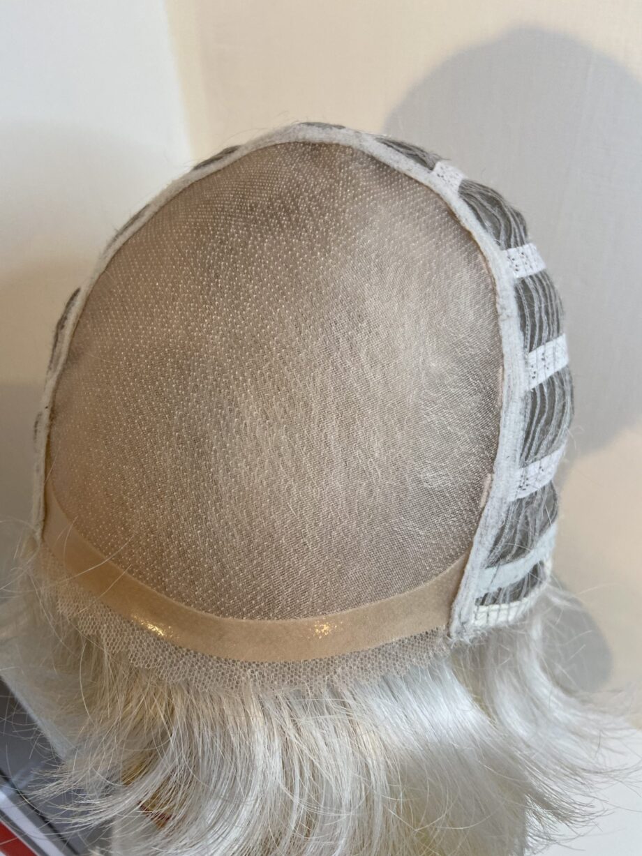 Hair world silver short wig. Bwsw291