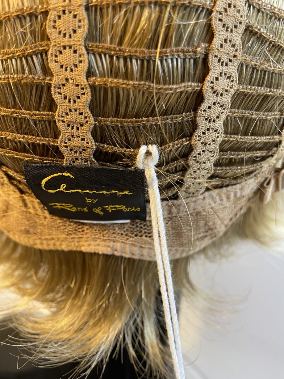 New blonde spring honey designer wig. Pplblss456