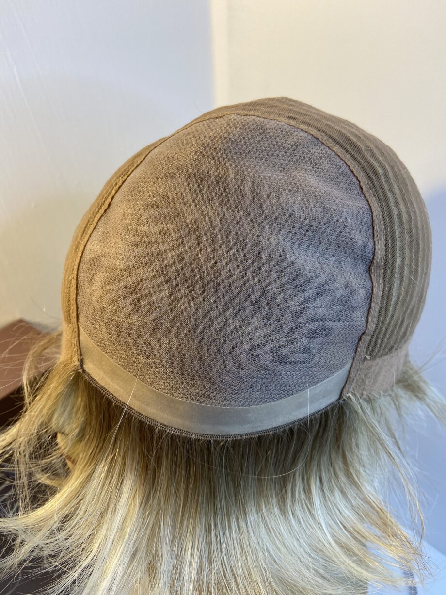 New blonde soft cap wig. Pplblms467