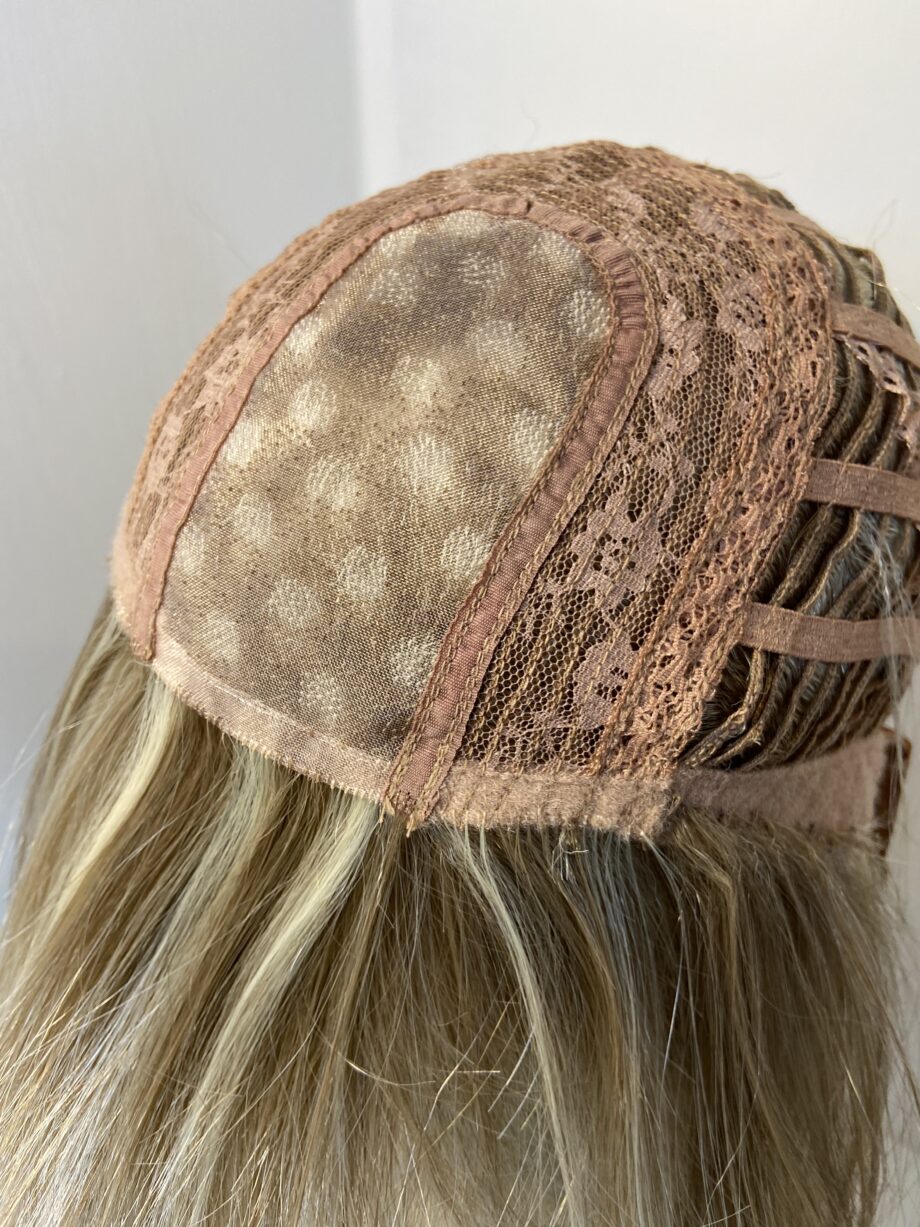 As new beautiful toni & guy blonde wig  blms766
