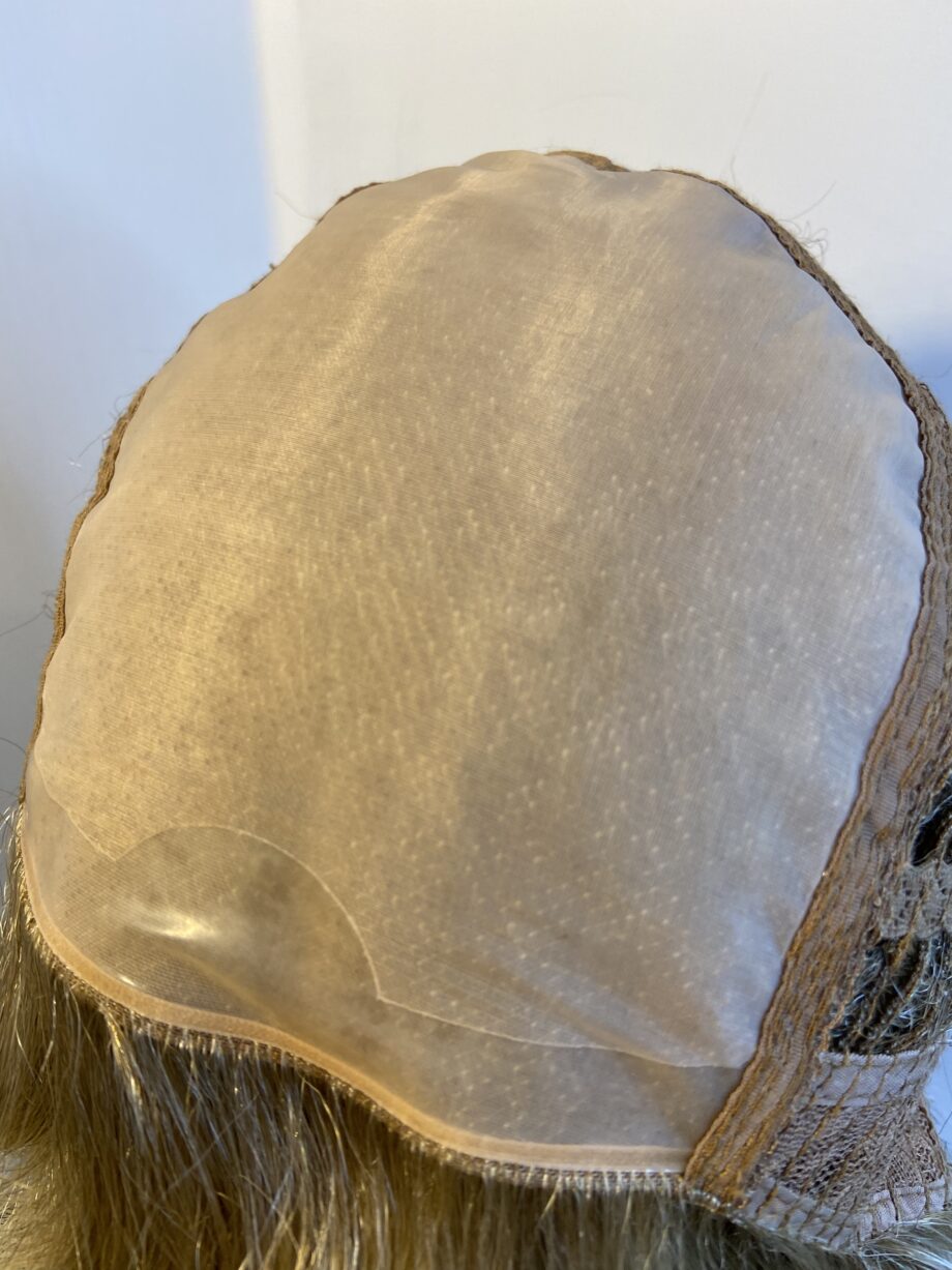 New blonde spring honey designer wig. Pplblss456
