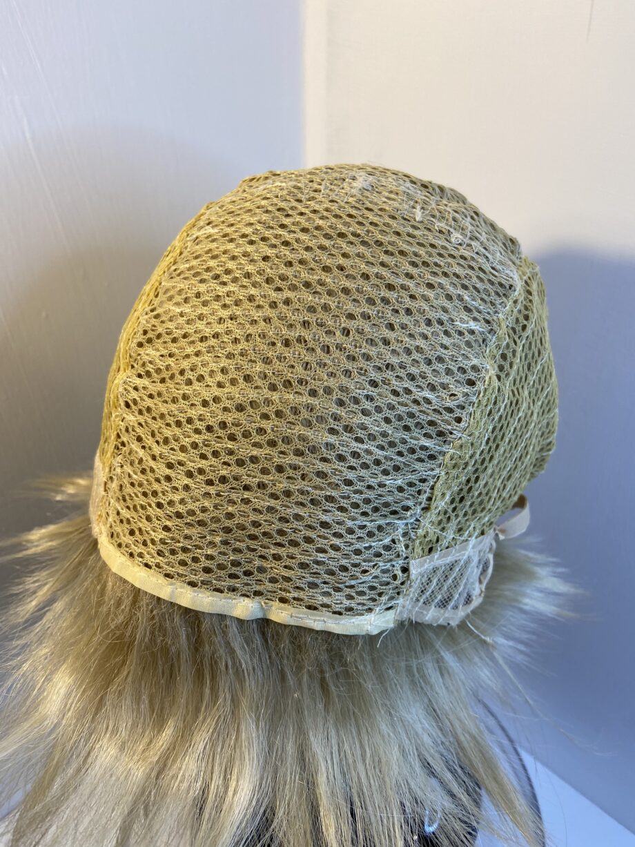 Short blonde new wig. Tag on. Blss465