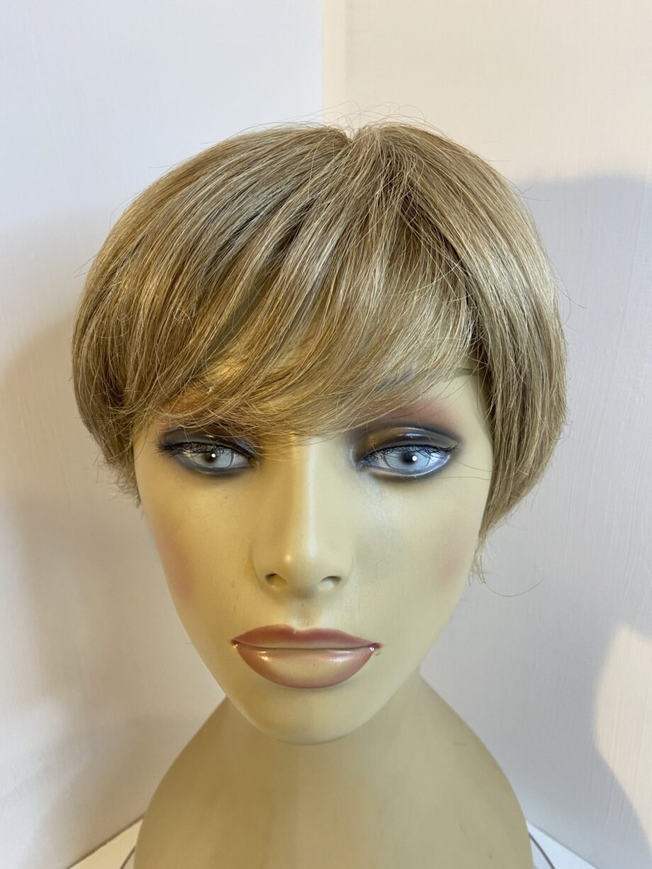 Blonde short lotus collection wig. Blss587