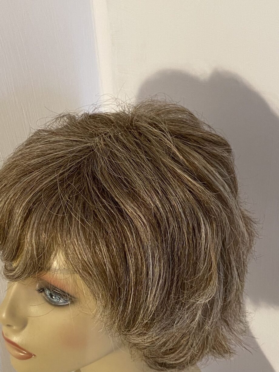 Boxed Frosted blonde. Blsw94