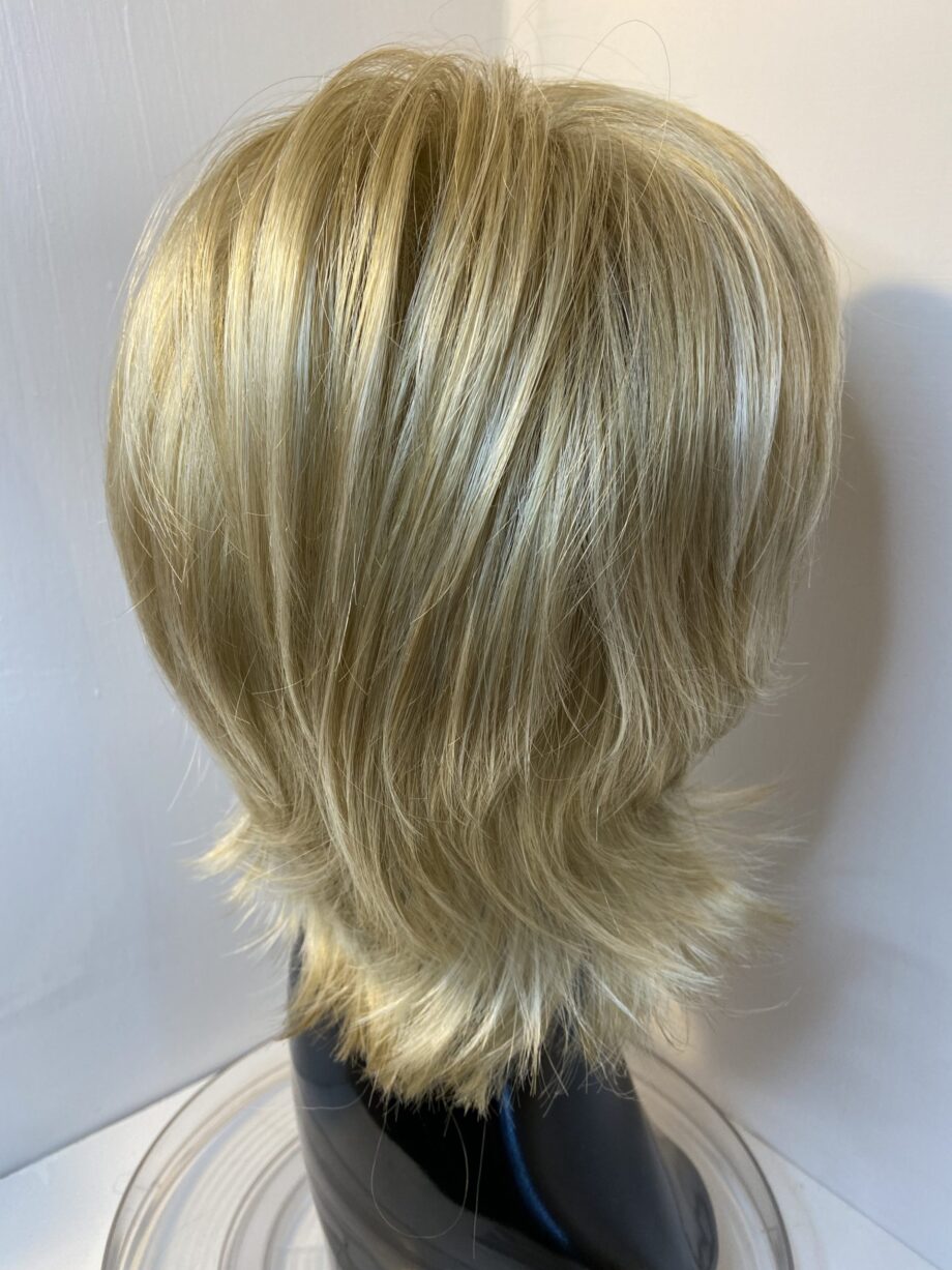 Mid length blonde Noriko wig. Blms750