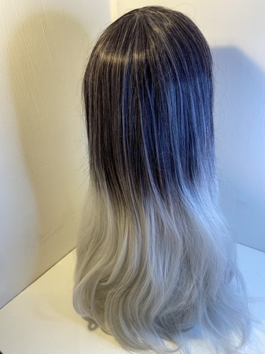 Rooted silver grey long wig. Gls752