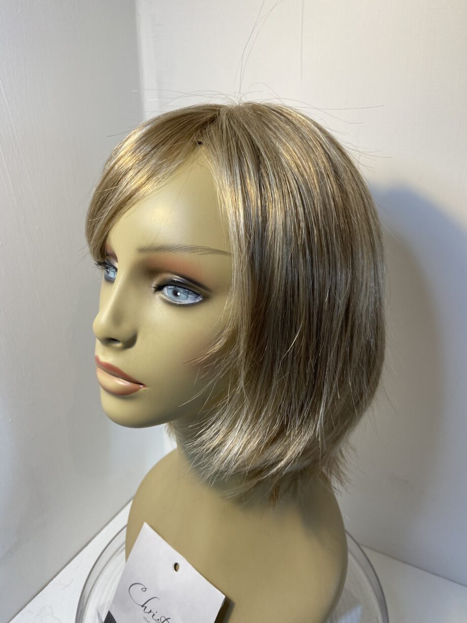 As new beautiful toni & guy blonde wig  blms766