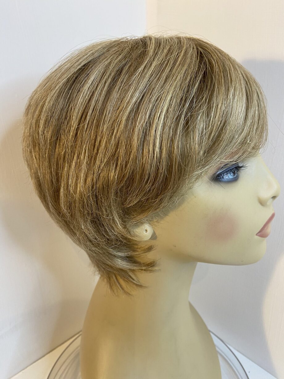 Blonde short lotus collection wig. Blss587
