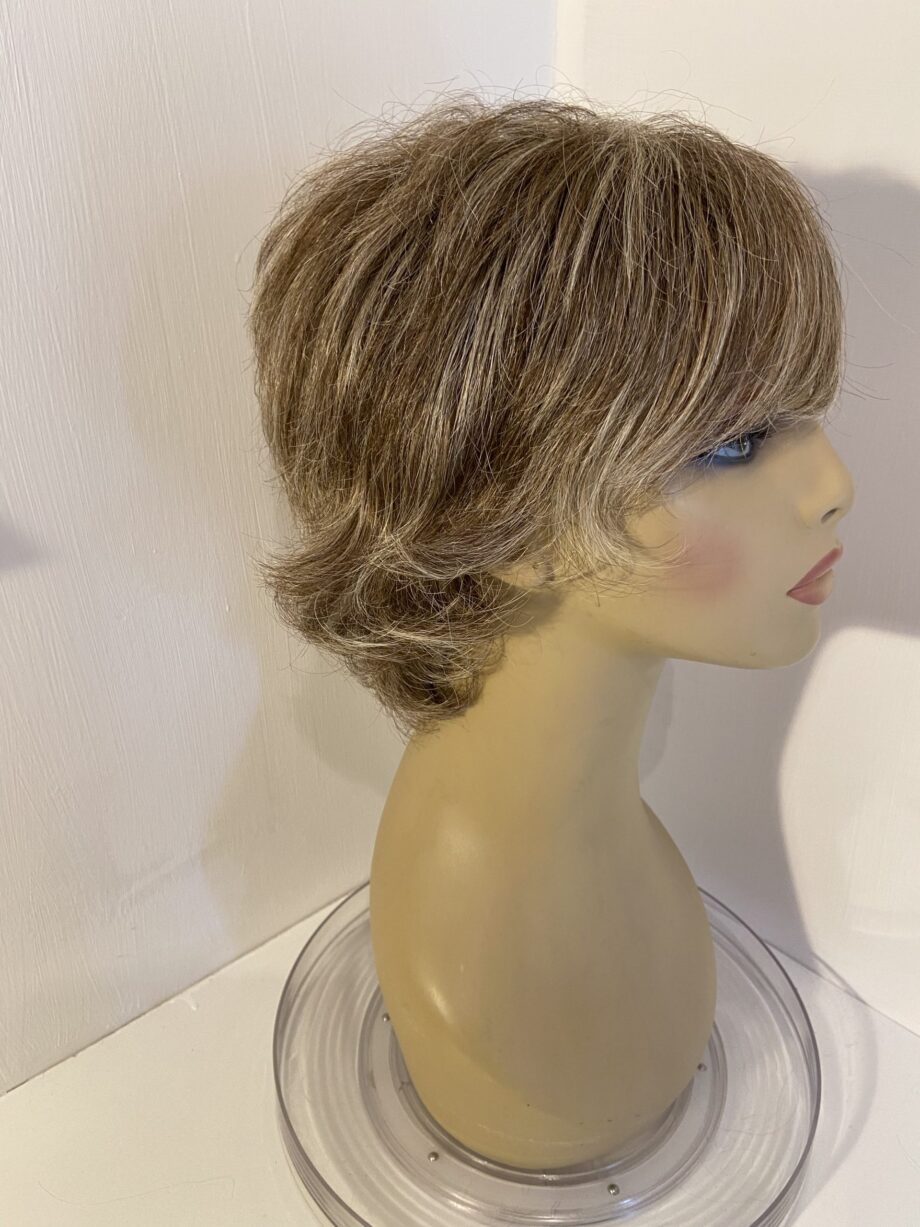 Boxed Frosted blonde. Blsw94