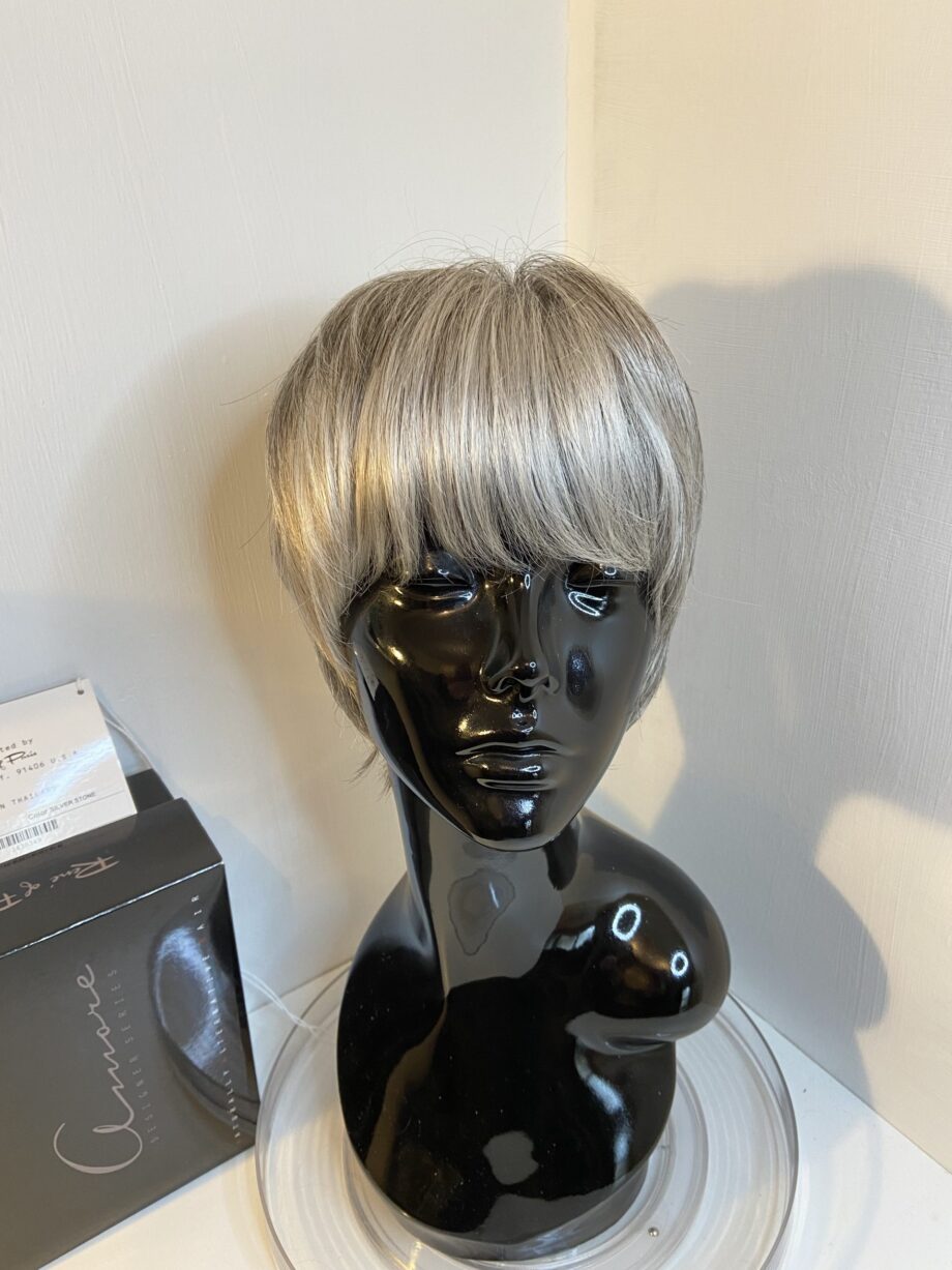 Silver stone short designer wig. Bgss292