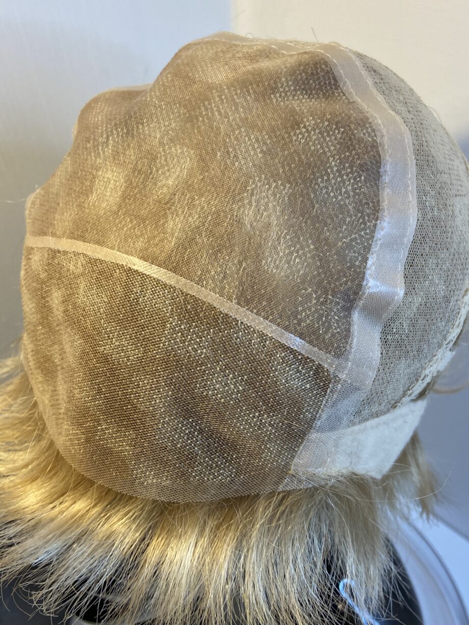 New stylish short blonde. Bblss301