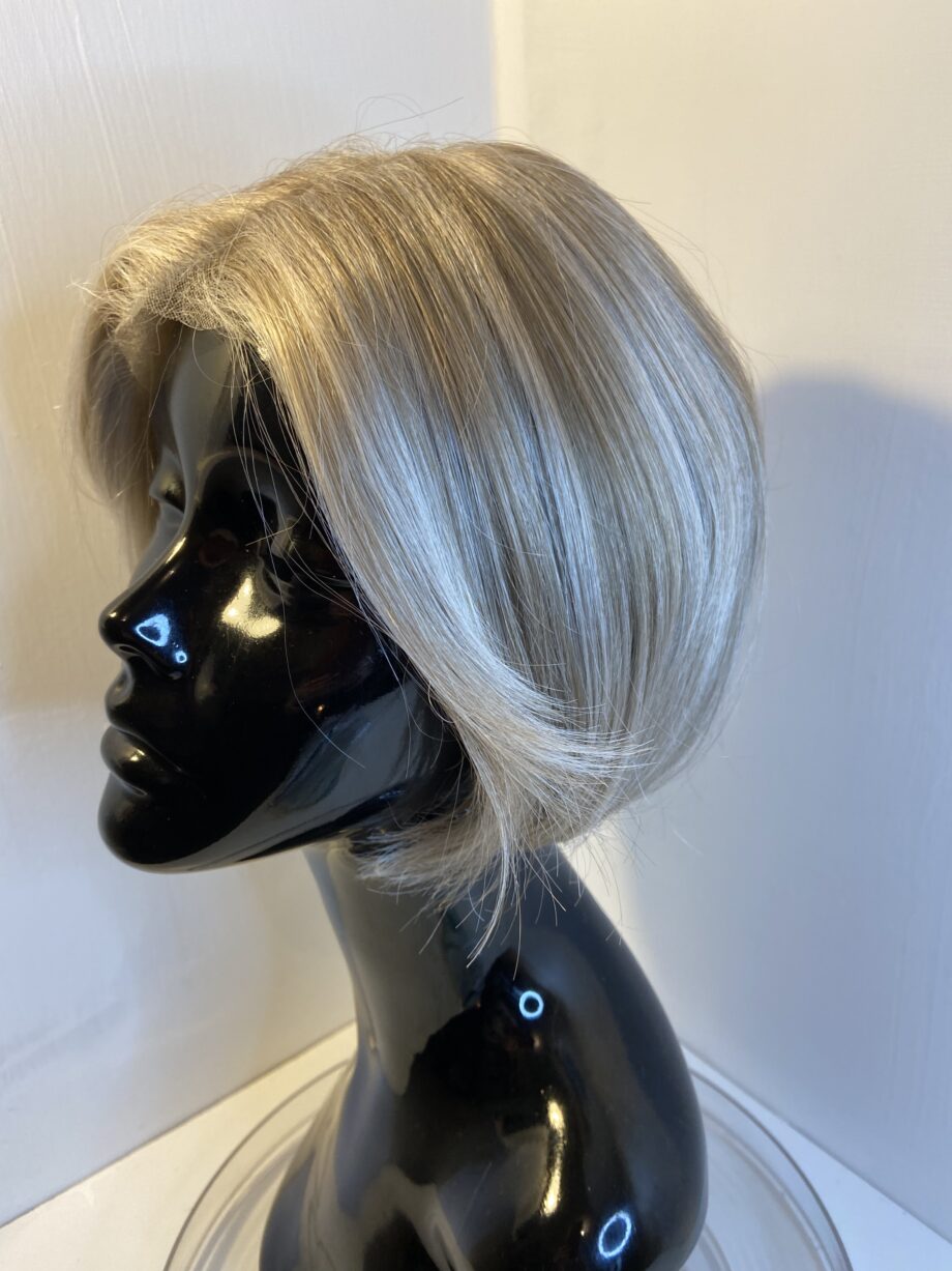 Blonde soft cap new wig. Gms68