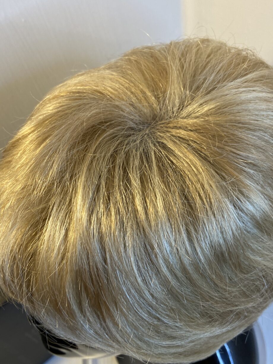 New stylish short blonde. Bblss301