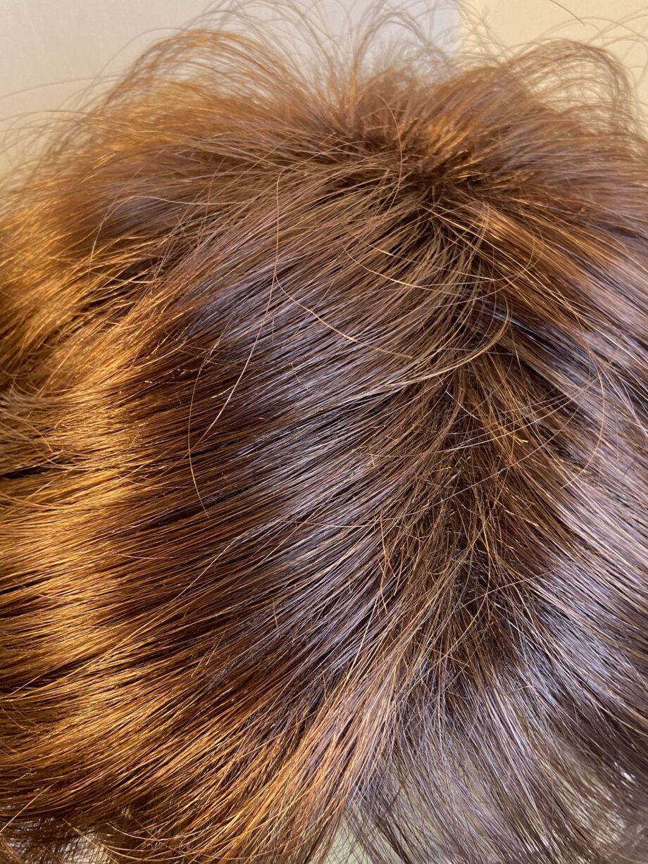 New reddish brown mid length wavy wig. Bbrms302
