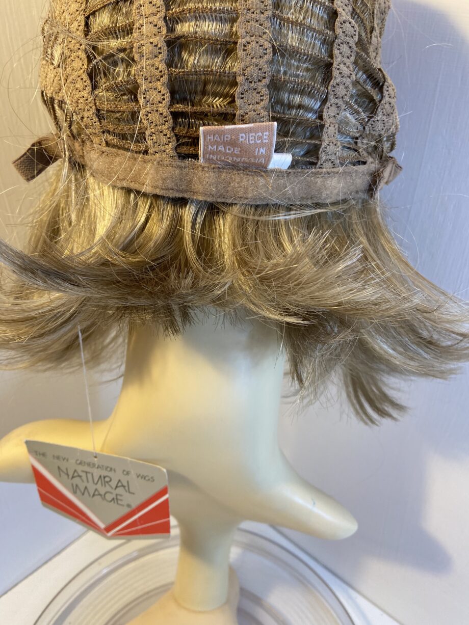 New blonde natural image wig. Nnblmw38