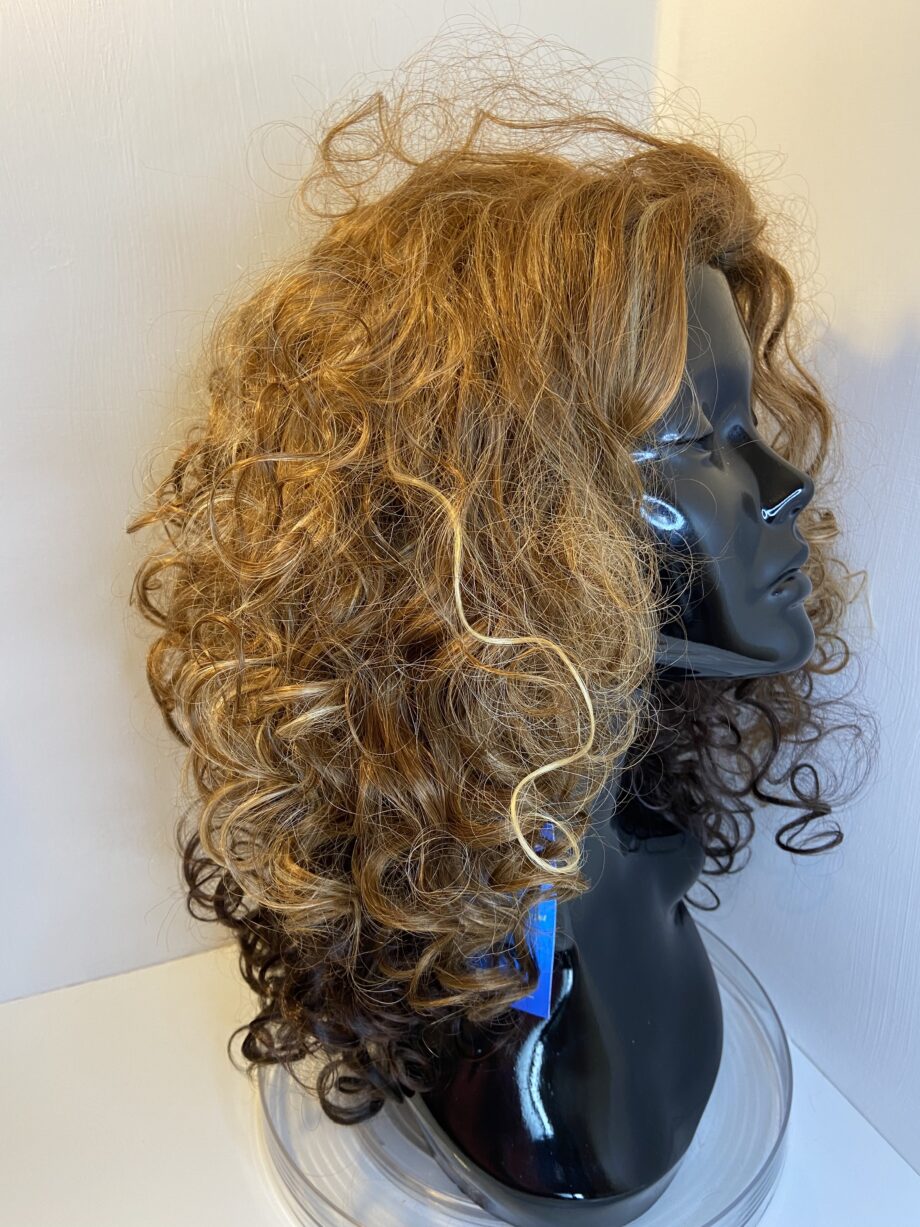 New curly long wig. Nnbrlc155