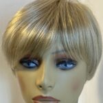 Stunning short blonde wig. Blss795