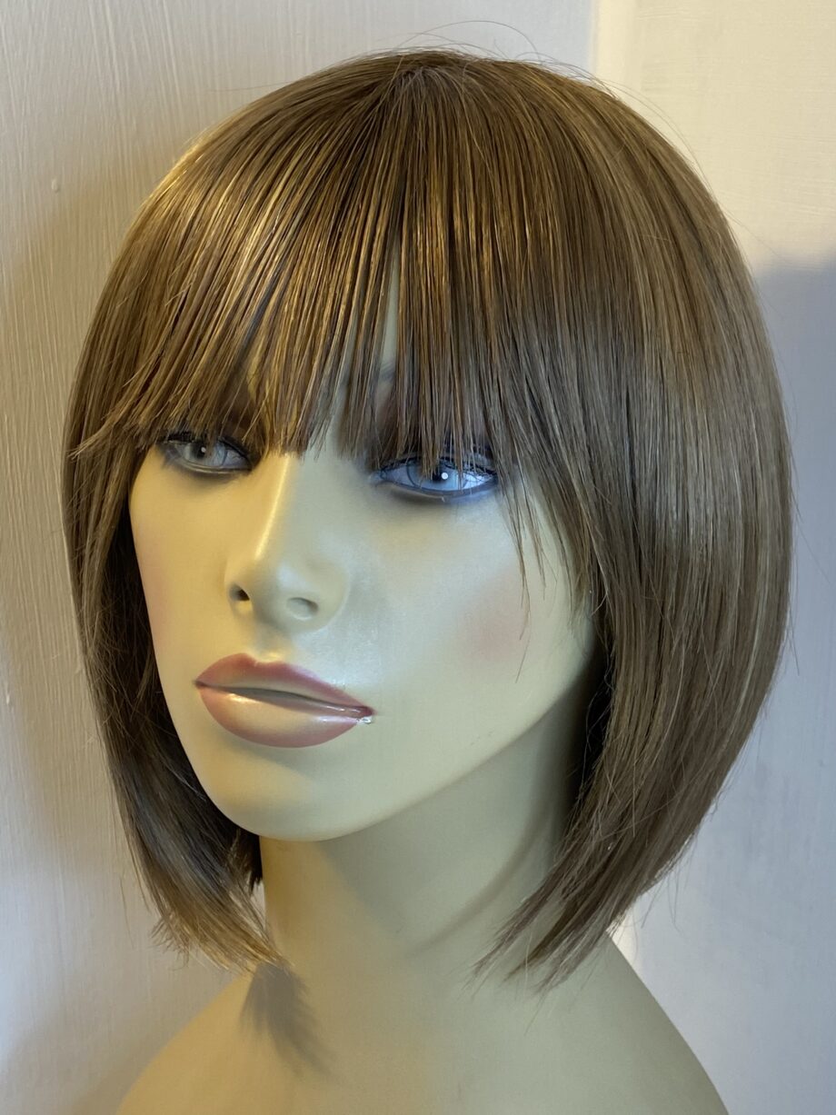 Noriko designer brown wig. Brms201