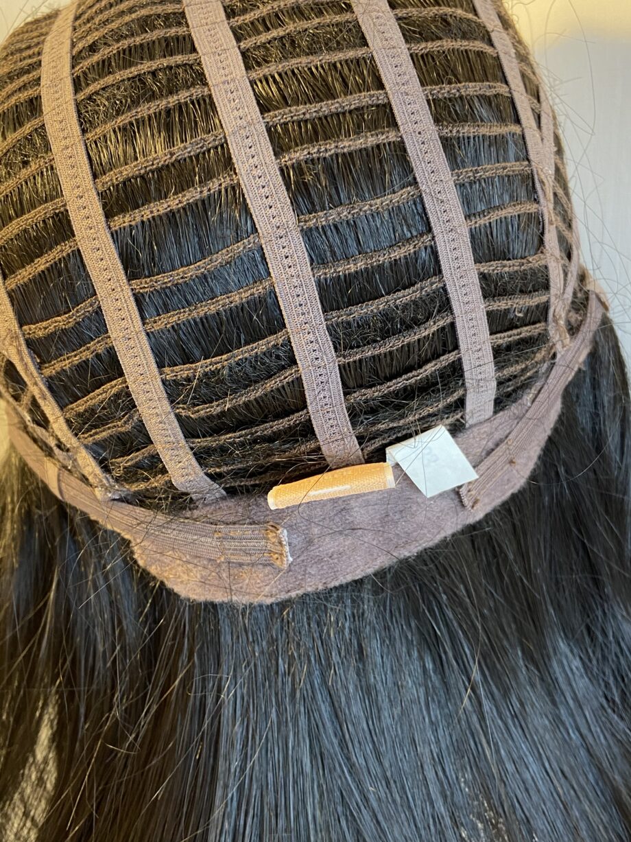 Black mid length new wig. Nplblls164