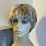 Raquel Welch blonde wig. Bblss306